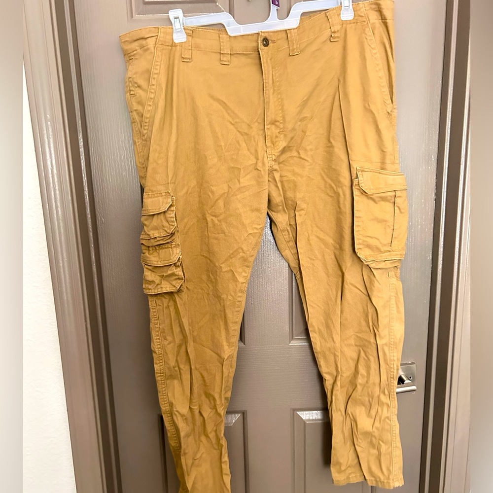 Men’s Khaki Wrangler cargo Pants